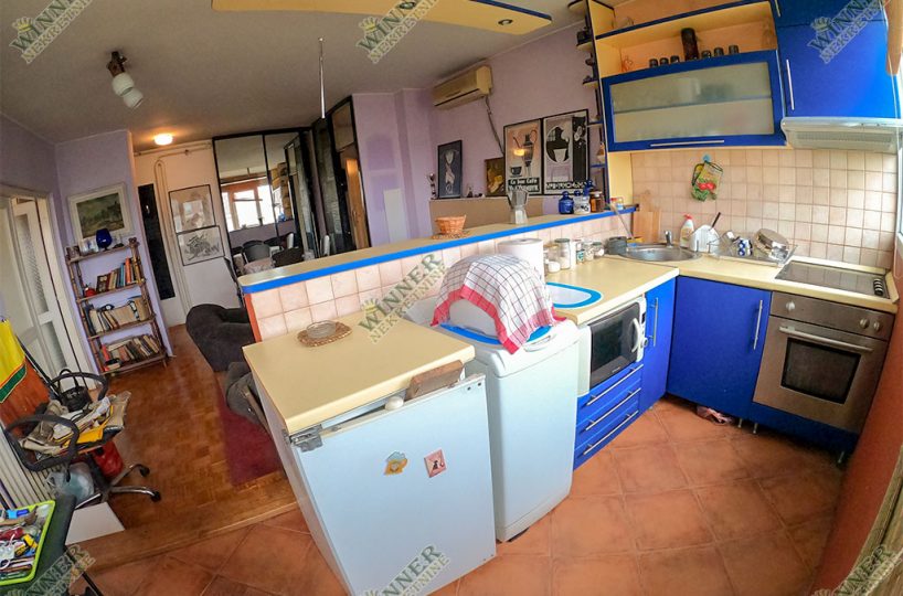 Prodaja Stan Meandri Backa, Zemun, centralno grejanje, dvosoban, agencija, winner nekretnine, stara gradnja, izvorno stanje, za reno