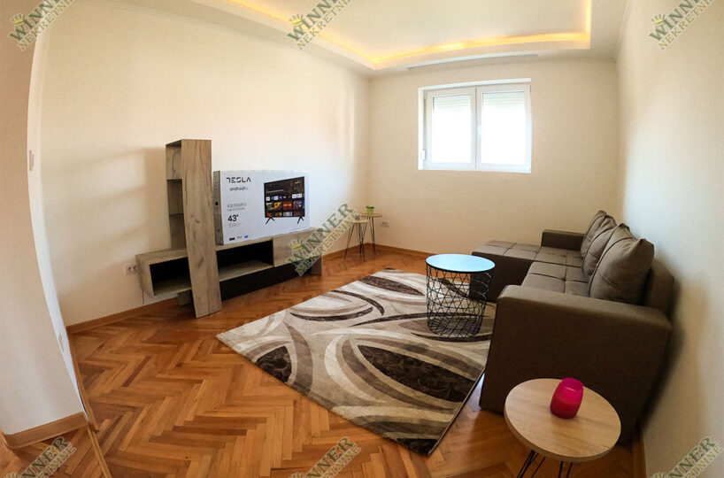 Izdavanje Stan Zemun Novi Grad, stan u kuci, 85m2, trosoban, renoviran, namesten, odmah useljiv, terasa, parking, stara gradnja winner nekretnine agencija