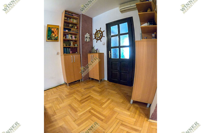 Prodaja Stan Zemun Vinarska duplex, naselje Sava Kovacevic, renovirano, uknjizeno, useljivo, namesten, agencija, winner nekretne