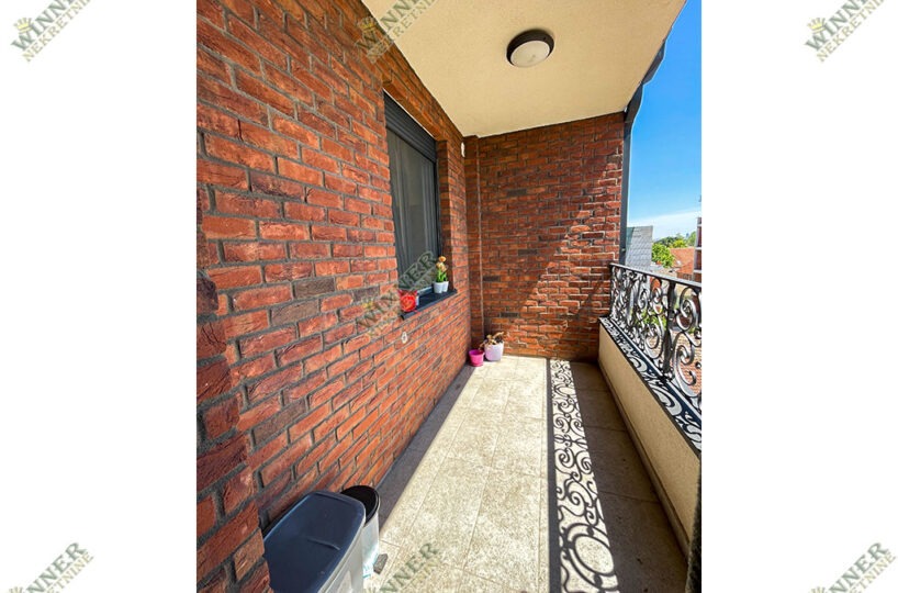 Luksuzan trosoban stan 85m² u Zemunu, sava kovacevic, novogradnja, uknjizen, agencija winner nekretnine, terasa, parking, useljiv
