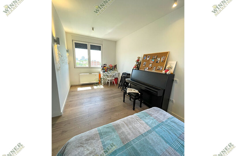 Luksuzan trosoban stan 85m² u Zemunu, sava kovacevic, novogradnja, uknjizen, agencija winner nekretnine, terasa, parking, useljiv