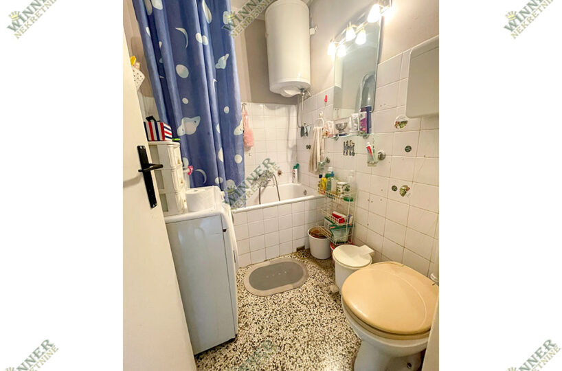 Izdaje se dvosoban stan Zemun, naselje Sava Kovačević, nekretnine, winner, agencija, namesten, useljiv, stanovi u Zemunu, novogradnja, stara gradnja, ponuda, lux, izdavanje.