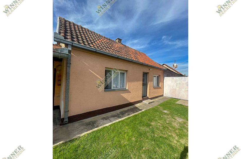 Kuća na prodaju – Batajnica centar, 55m², dvorište, mogućnost dogradnje, plac, agencija, winner nekretnine, stara gradnja, Zemun