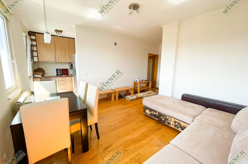 Prodaja stana Voždovac Dušanovac – 58m², jednoiposoban, terasa, pogled na Beograd, odmah useljiv, uknjizen, centralno grejanj