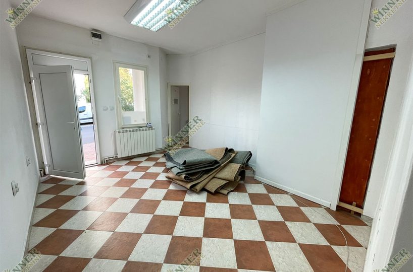 Izdaje se poslovni prostor Zemun, Sava Kovačevića, lokal, agencija, winner nekretnine, prazan