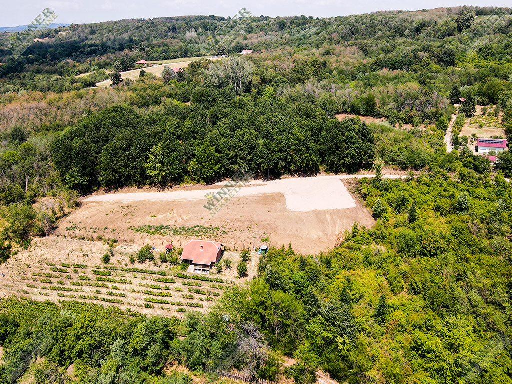 Prodaja Plac Svilajnac Bacica, 30ari, na brdu sa fatasticnim pogledom, ruza vetrova, ociscen plac, put do placa, agencija winner nekretnine, uknjizeno,