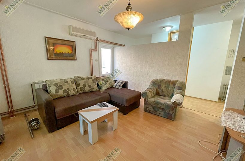 Izdaje se trosoban stan u kući – Zemun, Sava Kovačevića, Mozerova, agencija, winner nekretnine, ponuda