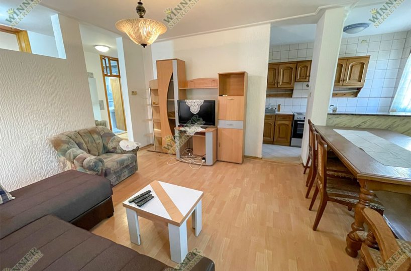 Izdaje se trosoban stan u kući – Zemun, Sava Kovačevića, Mozerova, agencija, winner nekretnine, ponuda