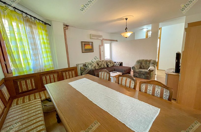 Izdaje se trosoban stan u kući – Zemun, Sava Kovačevića, Mozerova, agencija, winner nekretnine, ponuda