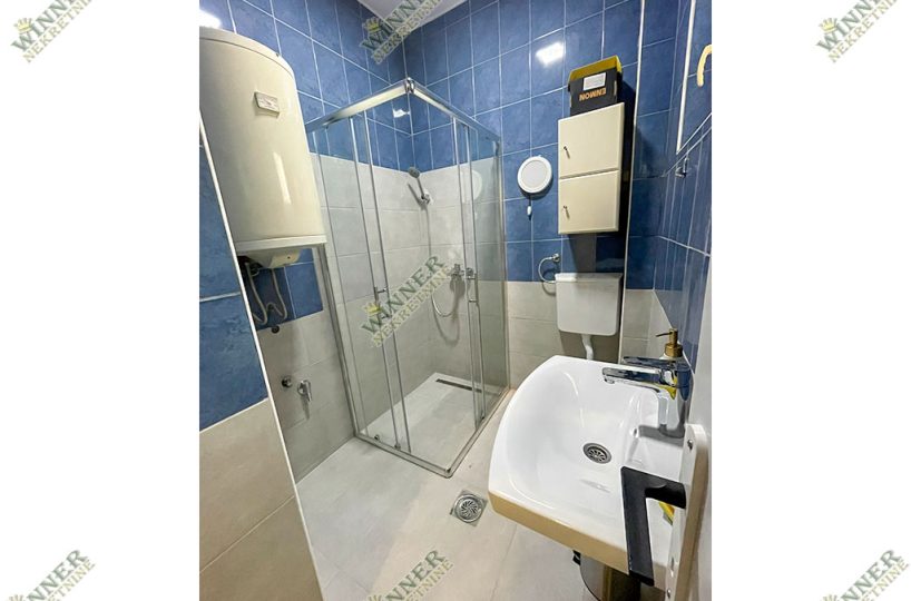 Izdaje se renoviran stan 45m² u Zemunu, Sava Kovačević, agencija, promet, winner nekretnine, useljivo, prazan, ponuda, gornjogradska