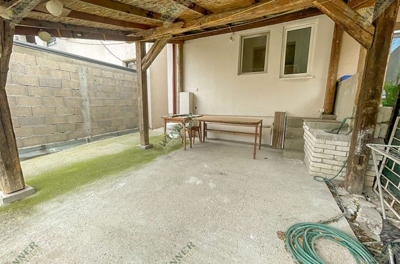 Izdaje se renoviran stan 45m² u Zemunu, Sava Kovačević, agencija, promet, winner nekretnine, useljivo, prazan, ponuda, gornjogradska