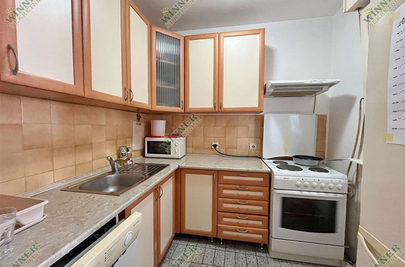 Izdavanje Stan Zemun Prvomajska, stara gradnja, uknjizeno, useljivo, agencija, winner nekretnine, namesten