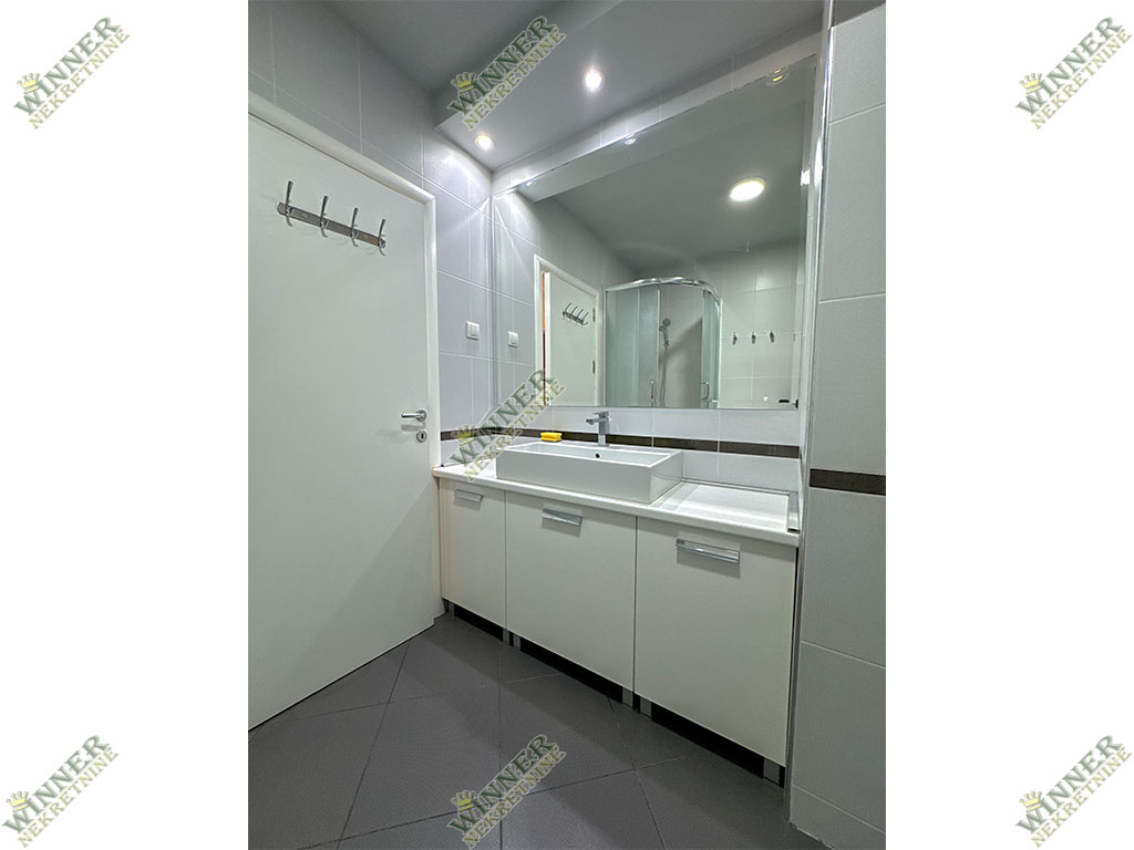 Izdavanje Stan Zeleznicka duplex, Zemun, naselje Save Kovacevic, novogradnja, agencija winner nekretnine,