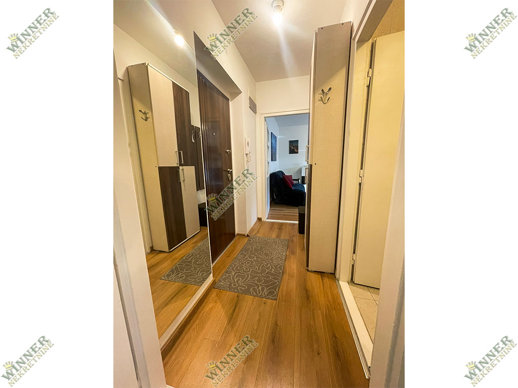 Prodaja Stan renoviran Zemun, naselje Kalvarija, useljivo, uknjizeno, agencija, winner nekretnine, namesten, kvalitetna gradnja, lux