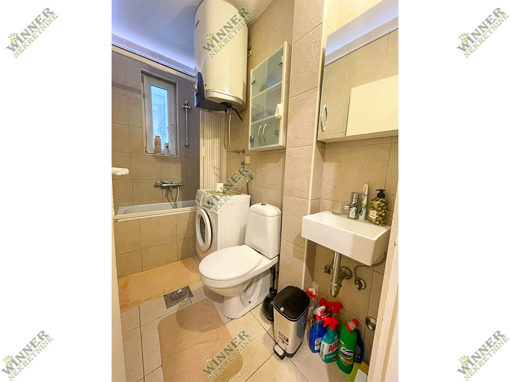 Prodaja Stan renoviran Zemun, naselje Kalvarija, useljivo, uknjizeno, agencija, winner nekretnine, namesten, kvalitetna gradnja, lux