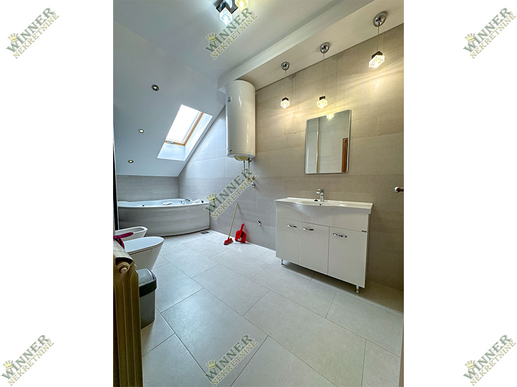 Izdavanje Stan Zeleznicka duplex, Zemun, naselje Save Kovacevic, novogradnja, agencija winner nekretnine,