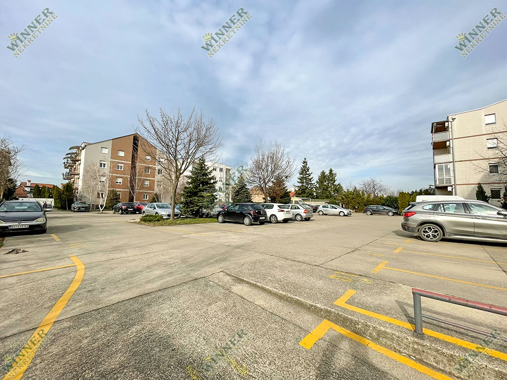 Prodaja Stan Zeleznicka duplex, Zemun, naselje Save Kovacevic, novogradnja, agencija winner nekretnine, parking, ostava, kancelarija, uknjizeno, odmah useljiv, porodican stan, namesten, sa stvarima.