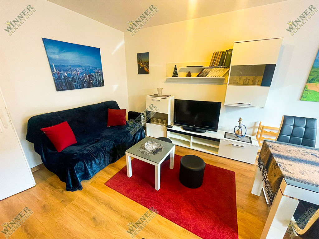 Prodaja Stan renoviran Zemun, naselje Kalvarija, useljivo, uknjizeno, agencija, winner nekretnine, namesten, kvalitetna gradnja, lux