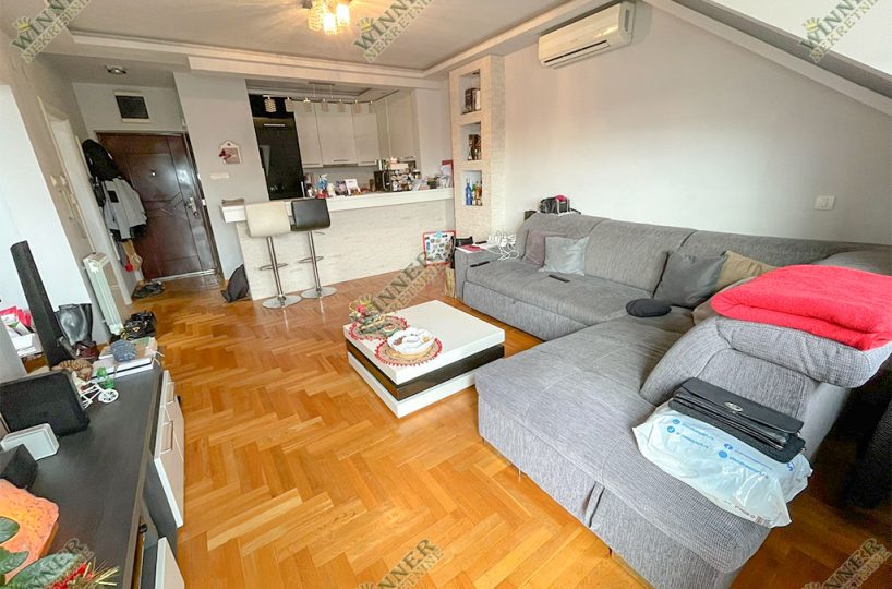 Prodaja Stan Zeleznicka duplex, Zemun, naselje Save Kovacevic, novogradnja, agencija winner nekretnine, parking, ostava, kancelarija, uknjizeno, odmah useljiv, porodican stan, namesten, sa stvarima.