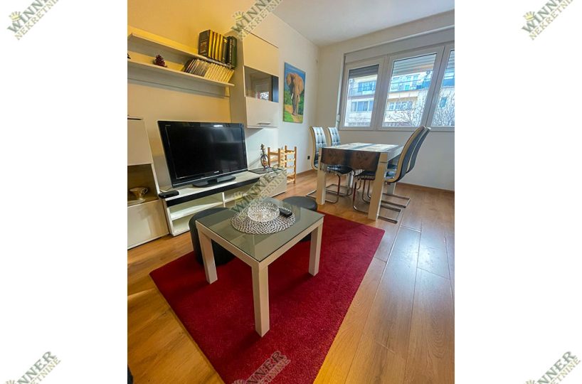 Prodaja Stan renoviran Zemun, naselje Kalvarija, useljivo, uknjizeno, agencija, winner nekretnine, namesten, kvalitetna gradnja, lux