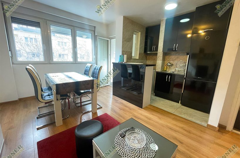 Prodaja Stan renoviran Zemun, naselje Kalvarija, useljivo, uknjizeno, agencija, winner nekretnine, namesten, kvalitetna gradnja, lux