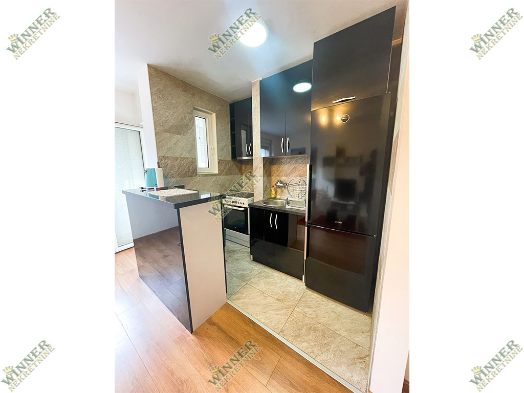 Prodaja Stan renoviran Zemun, naselje Kalvarija, useljivo, uknjizeno, agencija, winner nekretnine, namesten, kvalitetna gradnja, lux