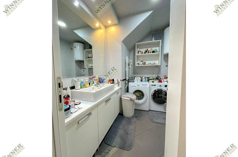 Prodaja Stan Zeleznicka duplex, Zemun, naselje Save Kovacevic, novogradnja, agencija winner nekretnine, parking, ostava, kancelarija, uknjizeno, odmah useljiv, porodican stan, namesten, sa stvarima.