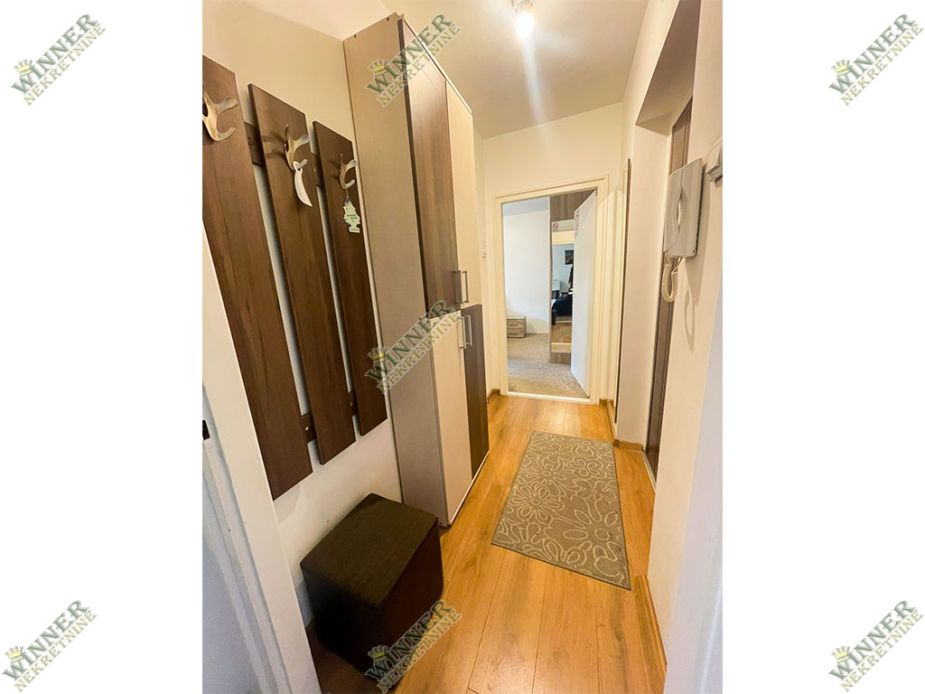 Prodaja Stan renoviran Zemun, naselje Kalvarija, useljivo, uknjizeno, agencija, winner nekretnine, namesten, kvalitetna gradnja, lux