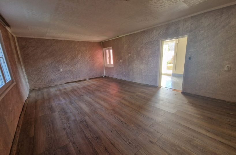 Zemun Gornji grad – renovirana kuća 148m², dvorište i garaža, Ulica Kaplarska, depozit, agenija, winner nekretnine