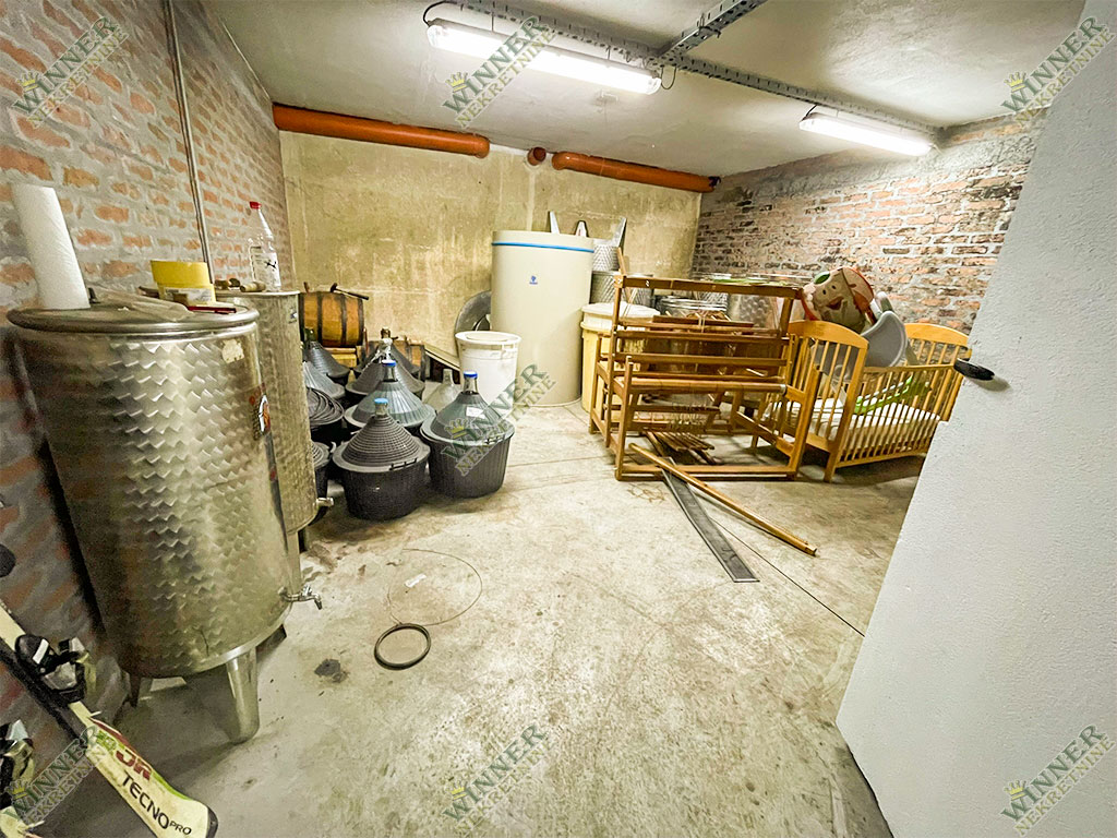 Prodaja Magacinski prostor 151m² Zemun uknjizen, podrum, agencija, winner nekretnine, magacin, poslovni prostor, novogradnja, poslovno