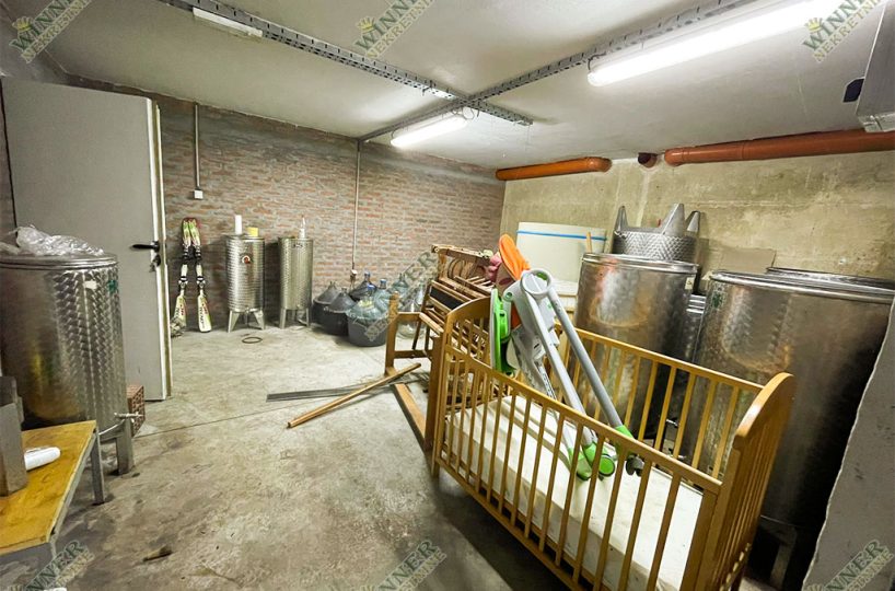 Prodaja Magacinski prostor 151m² Zemun uknjizen, podrum, agencija, winner nekretnine, magacin, poslovni prostor, novogradnja, poslovno