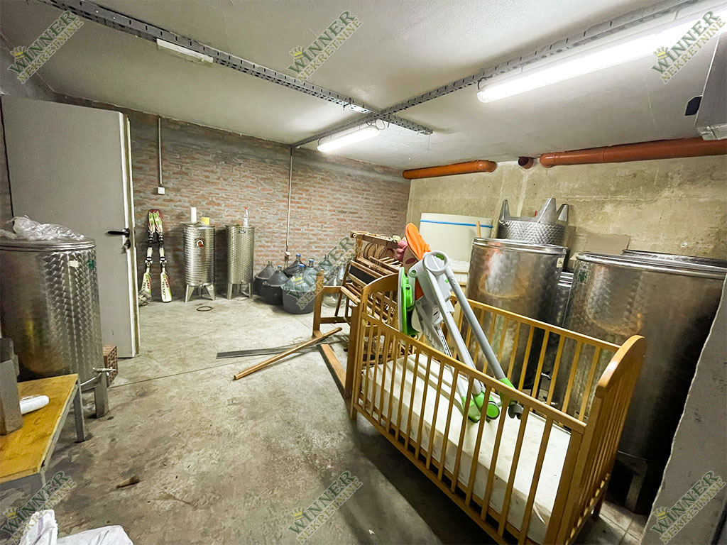 Prodaja Magacinski prostor 151m² Zemun uknjizen, podrum, agencija, winner nekretnine, magacin, poslovni prostor, novogradnja, poslovno