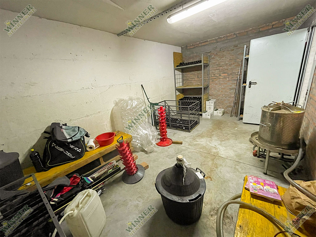 Prodaja Magacinski prostor 151m² Zemun uknjizen, podrum, agencija, winner nekretnine, magacin, poslovni prostor, novogradnja, poslovno