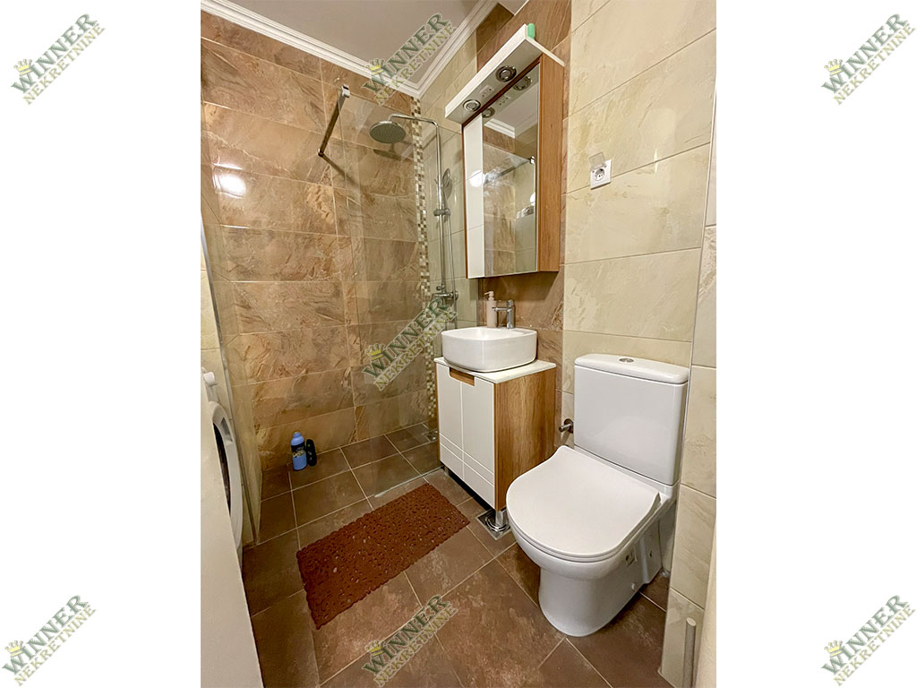 Kupatilo, Prodaja stana Zemun – Sava Kovačević, Terasa, renoviran, winner nekretnine, agencija, CG, uknjižen