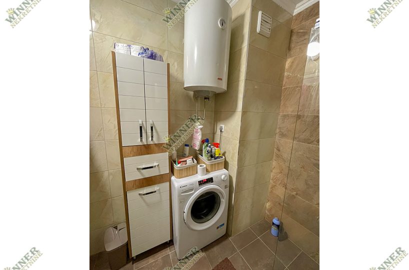 Kupatilo, Prodaja stana Zemun – Sava Kovačević, Terasa, renoviran, winner nekretnine, agencija, CG, uknjižen