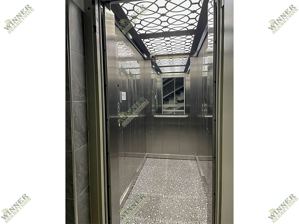 Teretni renovirani lifotvi, Prodaja stana Zemun – Sava Kovačević, Terasa, renoviran, winner nekretnine, agencija, CG, uknjižen