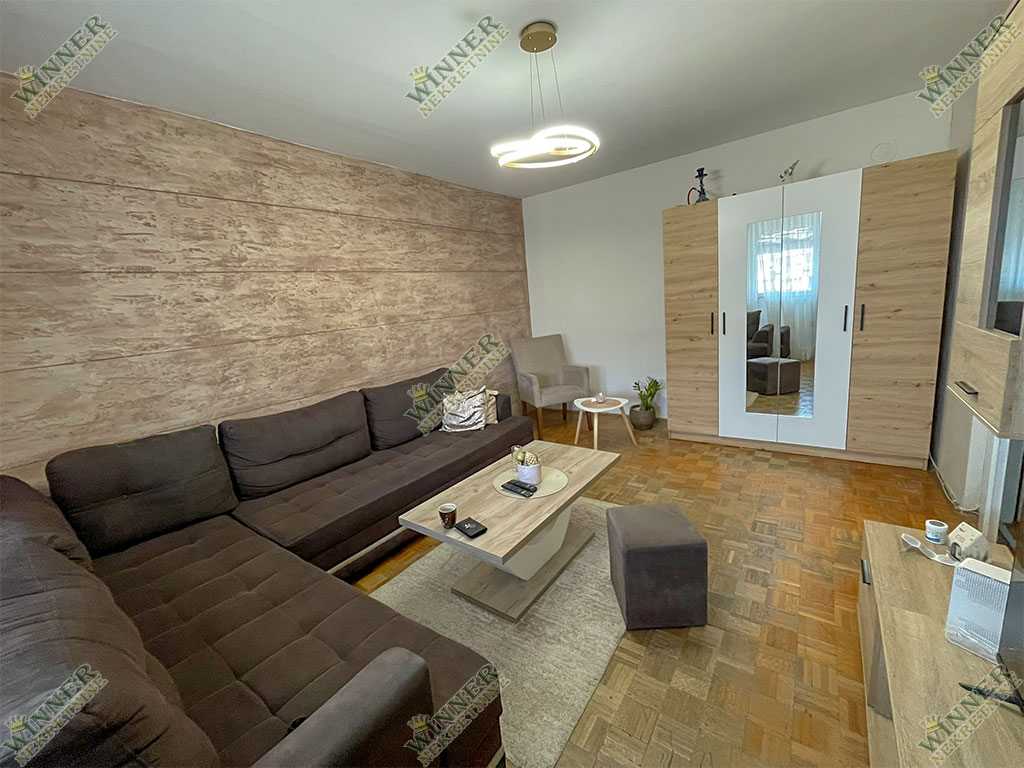 Prodaja stana Zemun – Sava Kovačević, Terasa, renoviran, winner nekretnine, agencija, CG, uknjižen