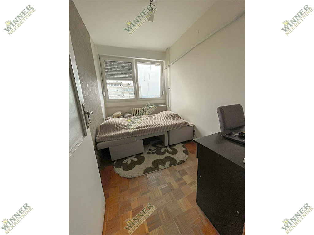 Spavaca Soba Prodaja stana Zemun – Sava Kovačević, Terasa, renoviran, winner nekretnine, agencija, CG, uknjižen