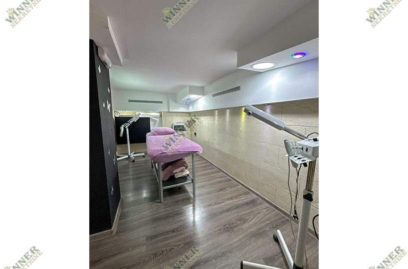 Gornji nivo duplexa (galerija) površine 10m2 pogodan za arhivu ili kancelariju